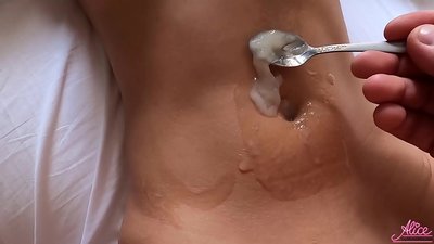 Profunda Pompo kaj Pasia Sekso Deproksima Plano - Manĝita Spermo